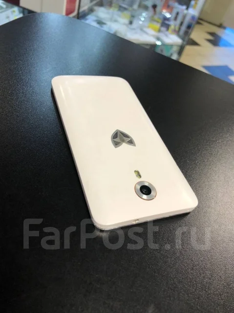 Wileyfox Swift. �/� ����