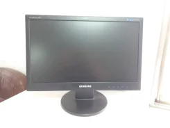 Samsung. 20", ���������� �� (LCD)