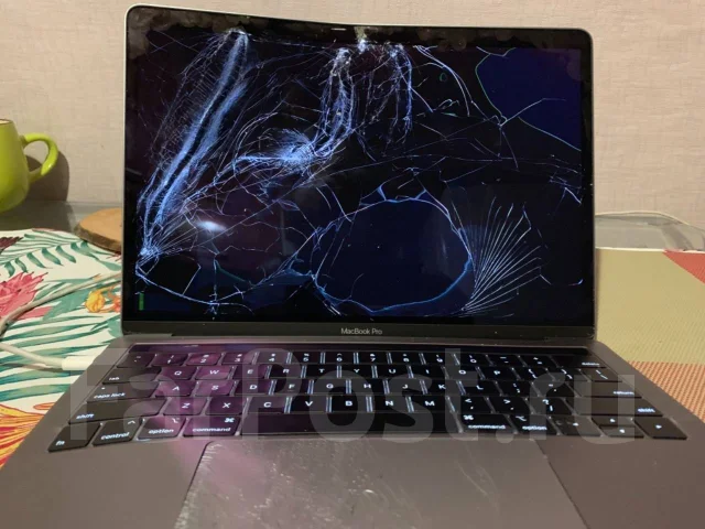 Apple MacBook Pro 13 2018. 13.3" ����