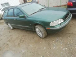 Volvo V40. D4192T2 ����