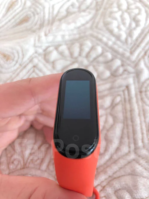 Xiaomi Mi Band 4. GPS, IP68 ����