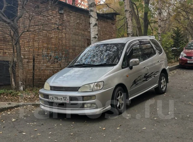 Toyota Corolla Spacio. �������, ��������, 1.6 (110��.�.), ������, 207����. �� ����