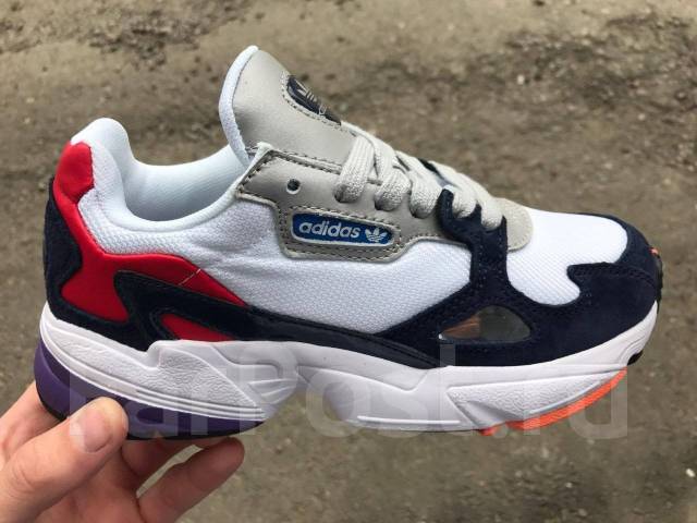 Adidas 2025 falcon 39