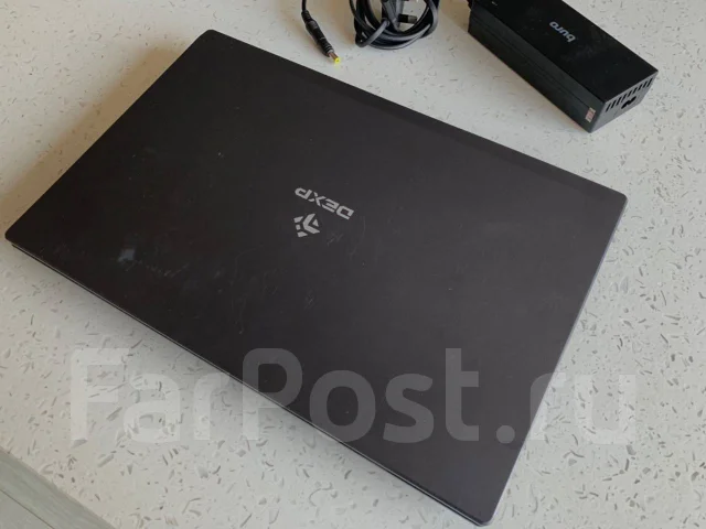 DEXP Atlas H115. 15.6", 2,4����, ��� 4 ��, ���� 500���, WiFi: 1, Bluetooth: 1, ����������� �� 4��. ����