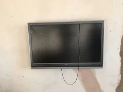 Toshiba. LCD (��) ����