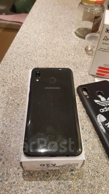 Samsung Galaxy A20. �/�, ������, 3G, 4G LTE, Dual-SIM, NFC ����