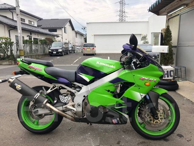 kawasaki ninja 900 anno 2000