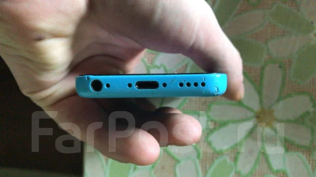 Apple iPhone 5c. �/�, �����, 4G LTE ����