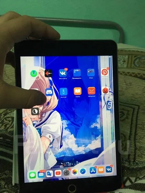 Apple iPad Mini 4 ����
