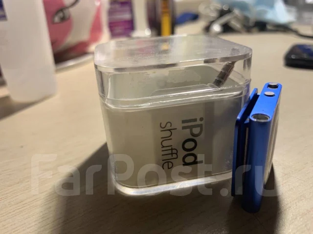 Apple iPod shuffle. ����