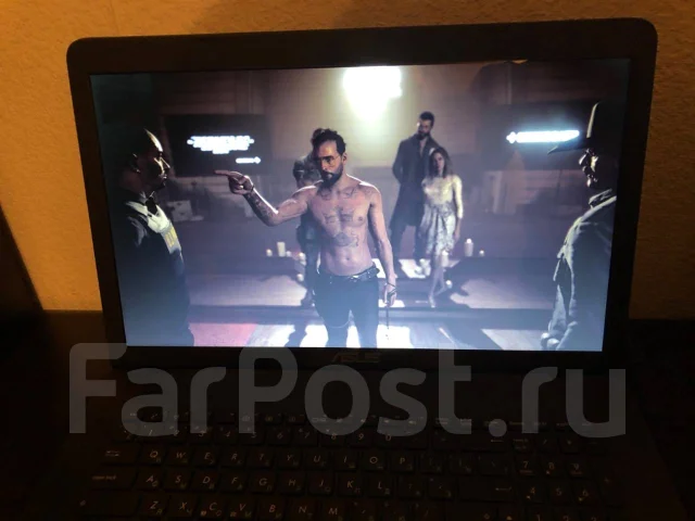 Asus. 17.3", 2,3����, ��� 8 ��, ���� 15 000���, WiFi: 1, Bluetooth: 1, ����������� �� 4��. ����