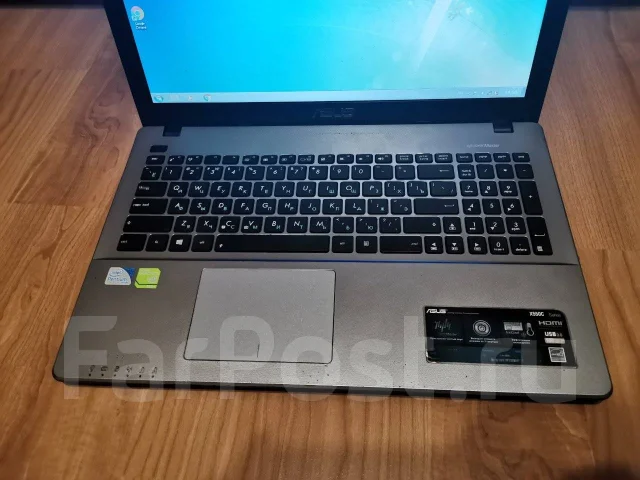 Asus X550CC. 15.6", 1,8����, ��� 4 ��, ���� 500���, WiFi: 1, Bluetooth: 1, ����������� �� 2��. ����
