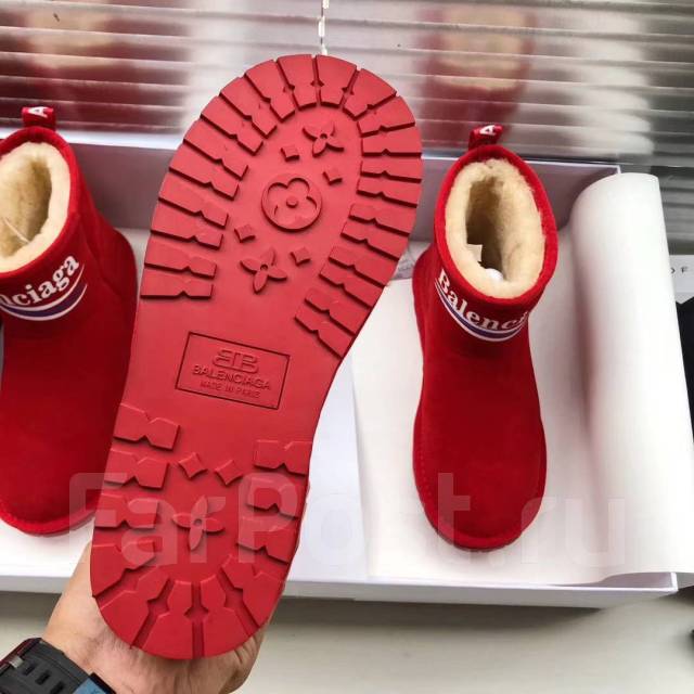 Ugg balenciaga hot sale