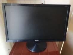Acer. 19" ����
