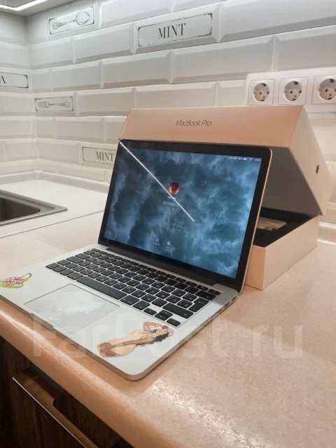 Apple MacBook Pro 13 2015 Early. 13.3", 2,7����, ��� 8 ��, ���� 256���, WiFi: 1, Bluetooth: 1, ����������� �� 7��. ����