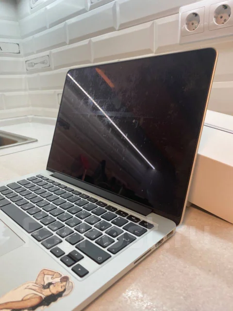 Apple MacBook Pro 13 2015 Early. 13.3", 2,7����, ��� 8 ��, ���� 256���, WiFi: 1, Bluetooth: 1, ����������� �� 7��. ����
