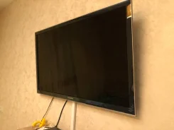 Samsung UE40D5000. LED ����