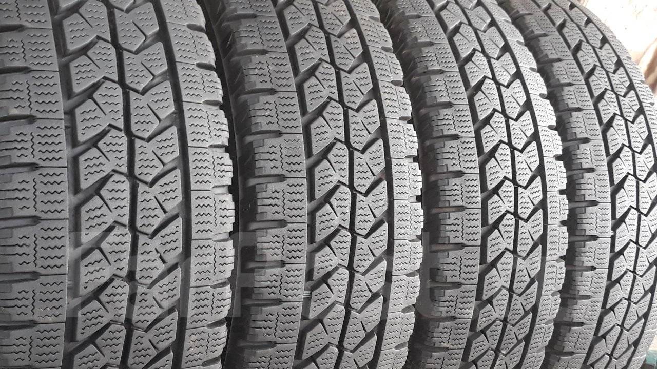 Резина зимняя r16 225 70. Bridgestone Blizzak w810. Bridgestone Blizzak w995 225/70 r15c. Зимняя резина Бриджстоун 205 70 r16 lt 979. Зимняя резина Бриджстоун 205 70 r16 lt.