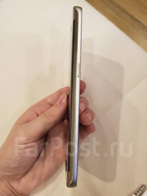 Samsung Galaxy S6 Edge. �/�, �������, 3G, 4G LTE, NFC ����