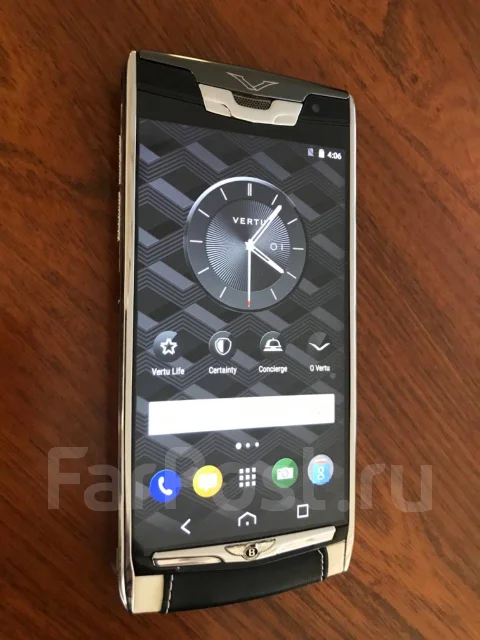 Vertu Signature. �����, �����, ������, 4G LTE ����