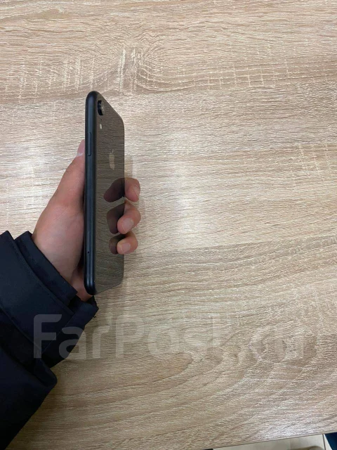 Apple iPhone Xr. �/�, ������, 3G, 4G LTE ����