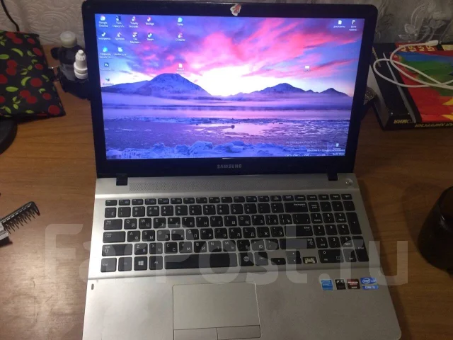 Samsung 370R5E. 15.6", 2 600����, ��� 6 ��, ���� 750���, WiFi: 1, Bluetooth: 1, ����������� �� 2��. ����