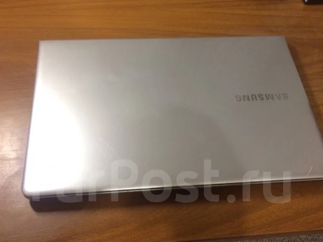 Samsung 370R5E. 15.6", 2 600����, ��� 6 ��, ���� 750���, WiFi: 1, Bluetooth: 1, ����������� �� 2��. ����