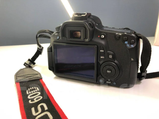 Canon EOS 60D ����