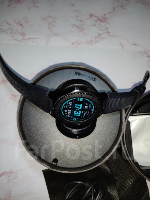 Samsung Gear S3 Frontier. GPS, NFC ����