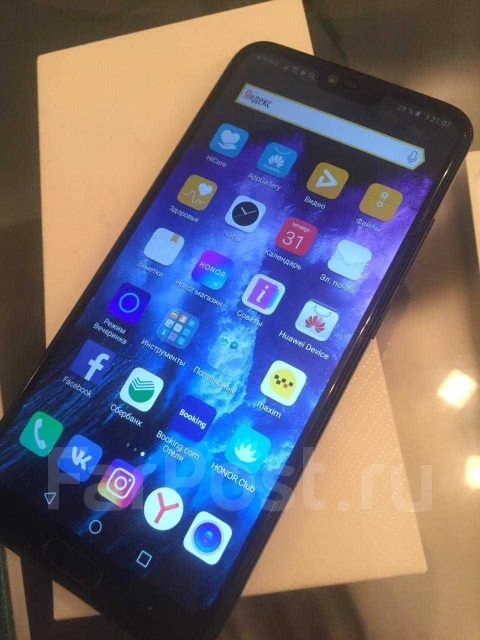 Honor 10. �����, ������, 4G LTE, Dual-SIM, ����������, NFC ����