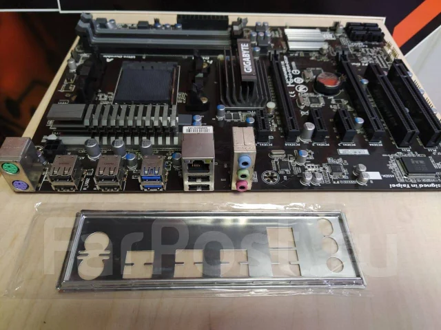 Socket AM3+ ����