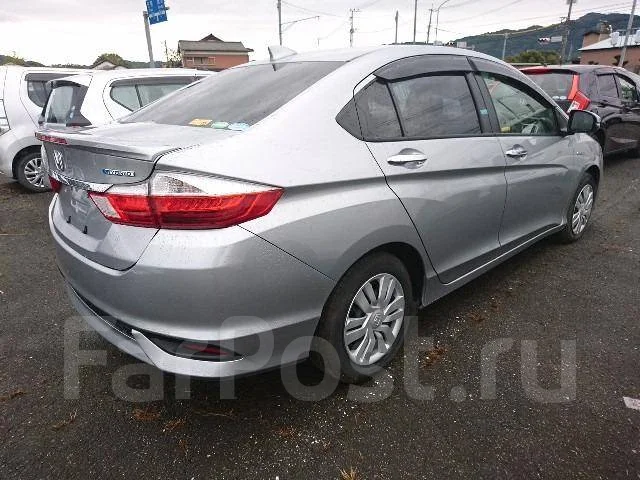 Honda Grace. GM4, LEB ����