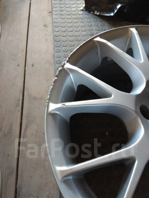 Hokuto Racing Katana. 7.0x17", 4x100, 4x114.3, ET40, �� 70���. ����