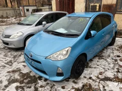 Toyota Aqua. NHP10 ����