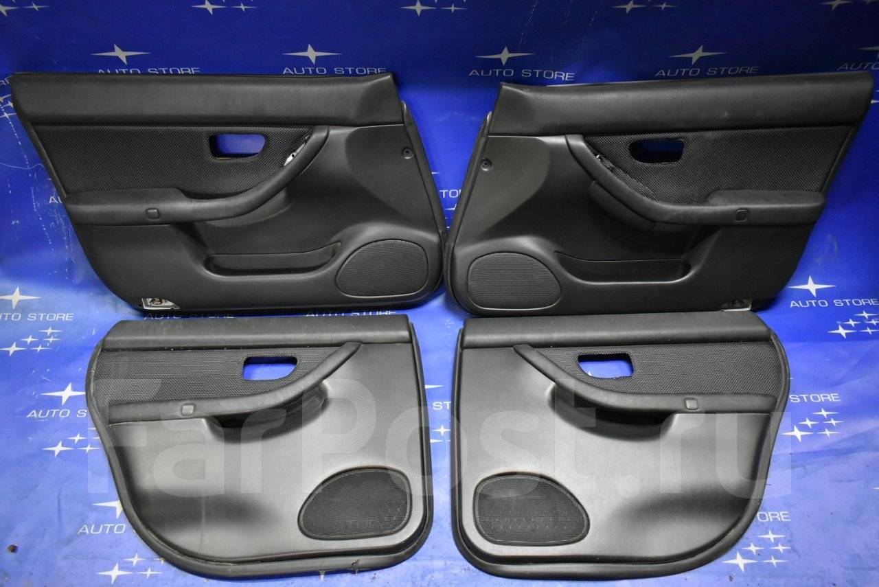 Обшивка двери subaru legacy b4. Дверные карты легаси b4 be5. Обшивка салона субару легаси. Обшивка двери субару легаси. Ручка двери легаси bh5.