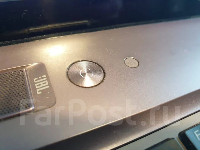 Lenovo IdeaPad Y570. 15.6", 2 000����, ��� 8 ��, ���� 120���, WiFi: 1, Bluetooth: 1 ����