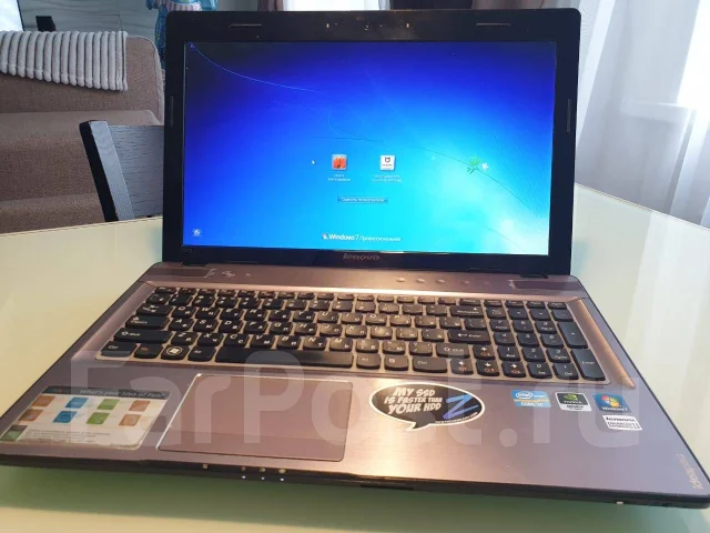 Lenovo IdeaPad Y570. 15.6", 2 000����, ��� 8 ��, ���� 120���, WiFi: 1, Bluetooth: 1 ����