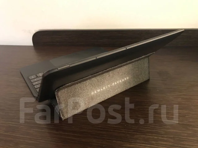 HP Pavilion x2 Detachable. 10.1", 1,3����, ��� 2048 ��, ���� 32���, WiFi: 1, Bluetooth: 1 ����