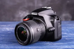 Nikon D3500. 20 � ����� ��, ���: 7� ����