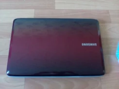 Samsung R530. 2,1����, ��� 3072 ��, ���� 170���, WiFi: 1, Bluetooth: 1, ����������� �� 2��. ����