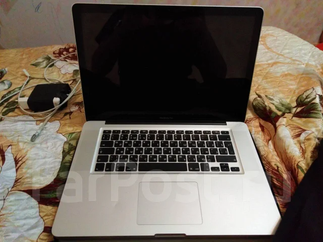 Apple MacBook Pro 15 2011 Late. 15", 2,4����, ��� 8 ��, ���� 500���, WiFi: 1, Bluetooth: 1, ����������� �� 8��. ����