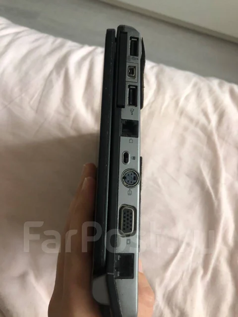 Fujitsu Siemens. 10", 1,2����, ��� 1024 ��, ���� 60���, WiFi: 1, Bluetooth: 1, ����������� �� 2��. ����