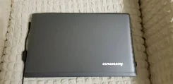 Lenovo V570c. 15.5", 2,4����, ��� 4 ��, ���� 300���, WiFi, Bluetooth, ����������� �� 3��. ����