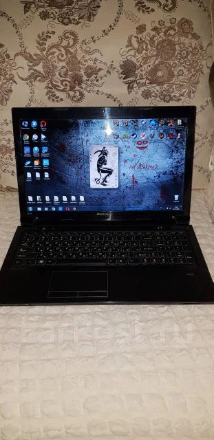 Lenovo V570c. 15.5", 2,4����, ��� 4 ��, ���� 300���, WiFi: 1, Bluetooth: 1, ����������� �� 3��. ����
