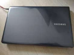 Samsung 355V5C. 15.6", 2,3����, ��� 4 ��, ���� 500���, WiFi: 1, Bluetooth: 1 ����