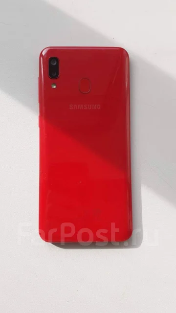 Samsung Galaxy A20. �/�, �������, 3G, 4G LTE, Dual-SIM, NFC ����