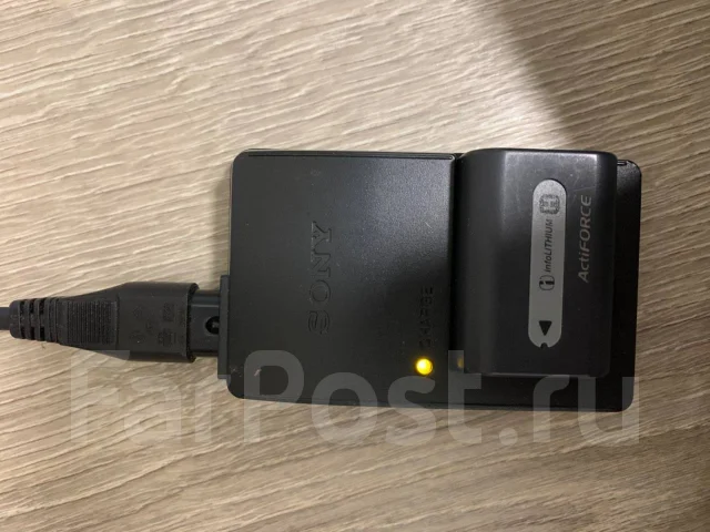 Sony Alpha DSLR-A380 ����