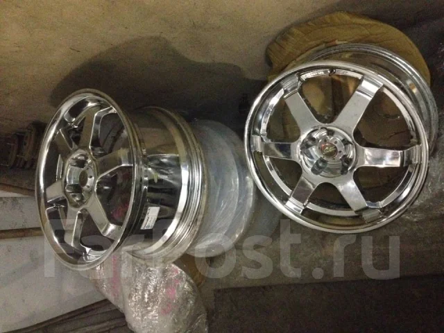 Salita. 9.5/8.0x17", 5x114.3, ET45/45 ����