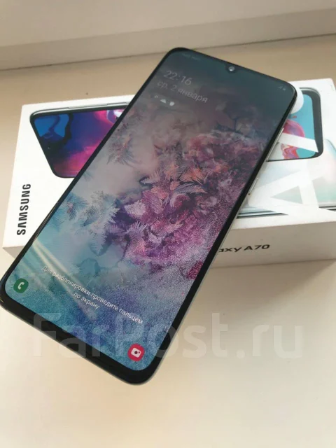 Samsung Galaxy A70. �/�, �����, 3G, 4G LTE, Dual-SIM, NFC ����