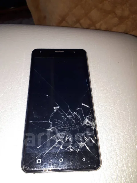 Prestigio Muze X5. �/�, ������, 4G LTE ����